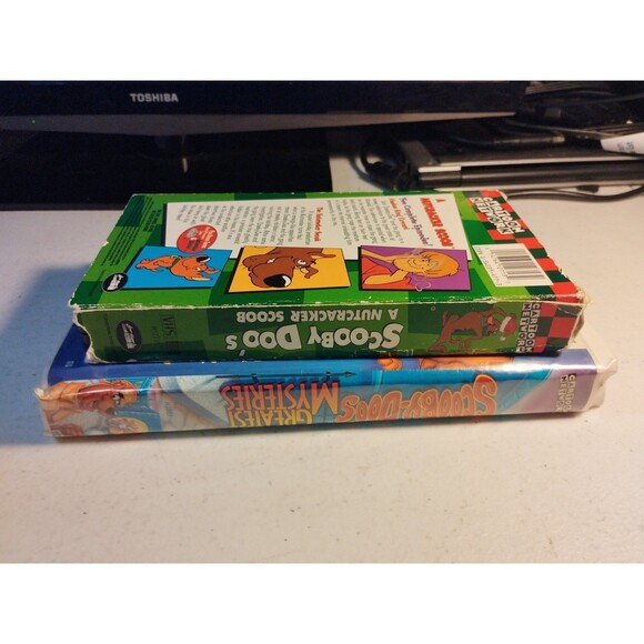 Scooby-Doo VHS Lot of 2 - Greatest Mysteries & A Nutcracker Scoob - Picture 5 of 7
